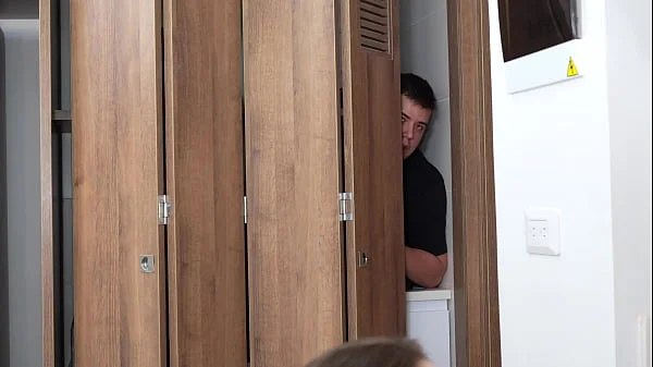 Cornudo se esconde para ver como follo con mi amante de polla grande - Sara Blonde & Danner Mendez