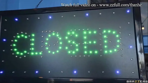 Big Titty Barista - Ashlyn Peaks / Brazzers  / stream full from www.zzfull.com/thanhe