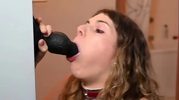 Zeta Paws Dildo Deepthroat