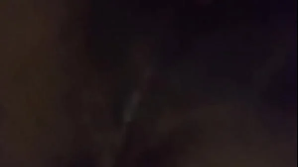 chica caliente masturbandose