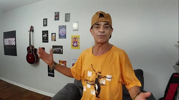 30 anos de porno e a primeira vez que o tiozinho fodeu a anazinha rabuda