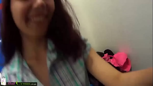 MallCuties - amateur girl loves anal sex - public porn