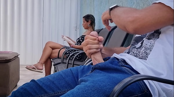 Fui ao dentista e acabei ajudando um desconhecido a gozar !