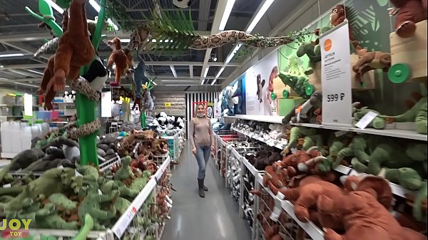 Vibrating panties while shopping - Public Fun with Monster Pub