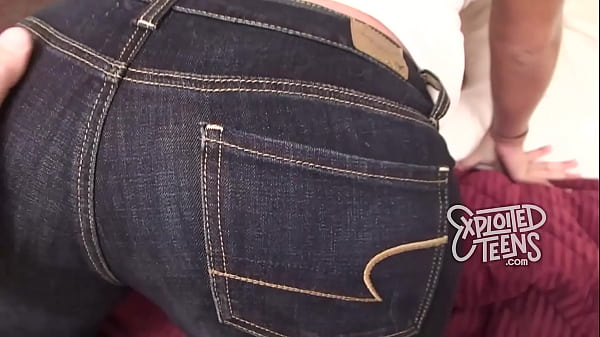 super cute blonde 18 yr old amateur teen sucks a fat cock