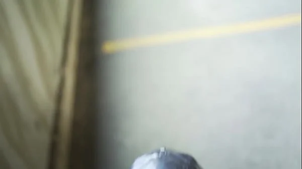 Sarah Arabic gives a BJ in the parking lot.